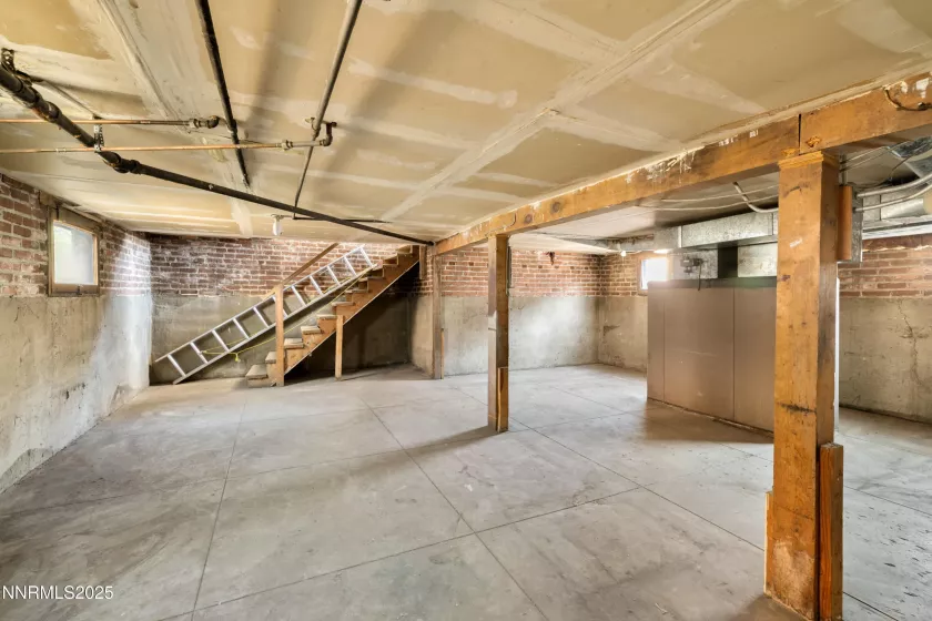 465 California, Reno, Nevada 89509, ,Commercial Sale,Residential,California,250055711