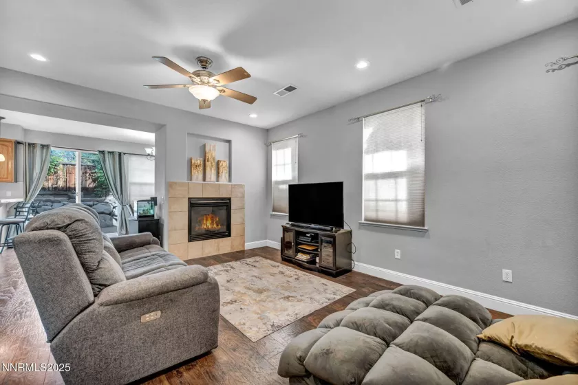 4033 Antinori, Sparks, Nevada 89436, 3 Bedrooms Bedrooms, ,3 BathroomsBathrooms,Residential,Residential,Antinori,250055713