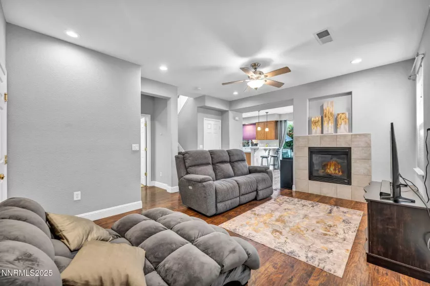 4033 Antinori, Sparks, Nevada 89436, 3 Bedrooms Bedrooms, ,3 BathroomsBathrooms,Residential,Residential,Antinori,250055713
