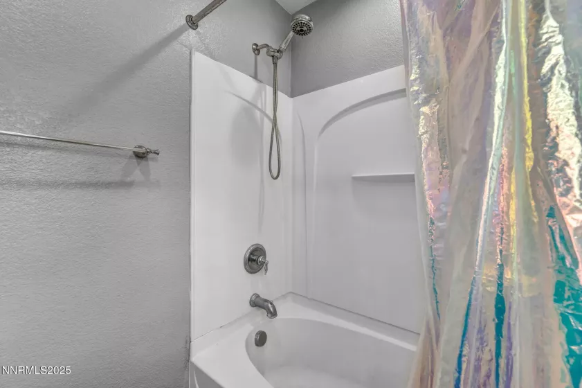 4033 Antinori, Sparks, Nevada 89436, 3 Bedrooms Bedrooms, ,3 BathroomsBathrooms,Residential,Residential,Antinori,250055713