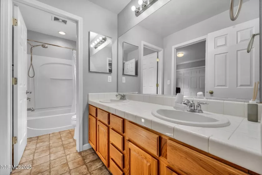 4033 Antinori, Sparks, Nevada 89436, 3 Bedrooms Bedrooms, ,3 BathroomsBathrooms,Residential,Residential,Antinori,250055713