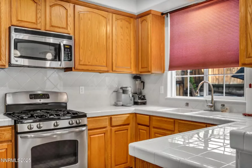 4033 Antinori, Sparks, Nevada 89436, 3 Bedrooms Bedrooms, ,3 BathroomsBathrooms,Residential,Residential,Antinori,250055713