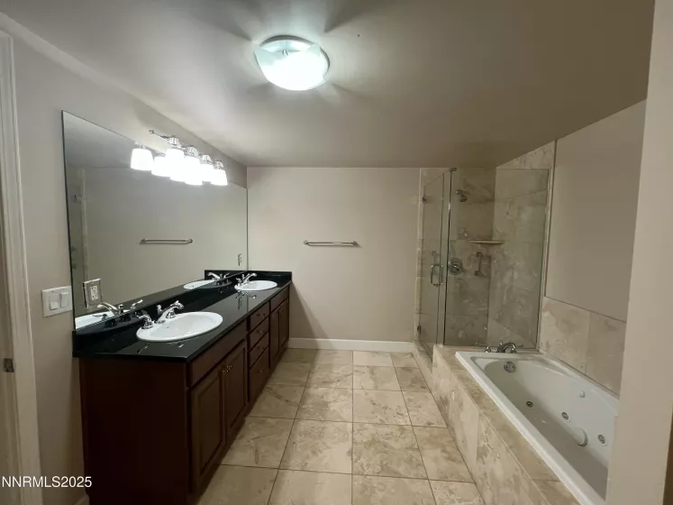 50 Sierra, Reno, Nevada 89501, 2 Bedrooms Bedrooms, ,2 BathroomsBathrooms,Residential,Residential,Sierra,250055717