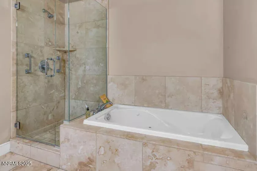 50 Sierra, Reno, Nevada 89501, 2 Bedrooms Bedrooms, ,2 BathroomsBathrooms,Residential,Residential,Sierra,250055717