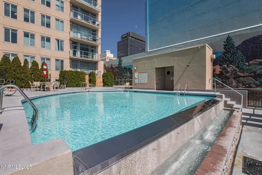 50 Sierra, Reno, Nevada 89501, 2 Bedrooms Bedrooms, ,2 BathroomsBathrooms,Residential,Residential,Sierra,250055717