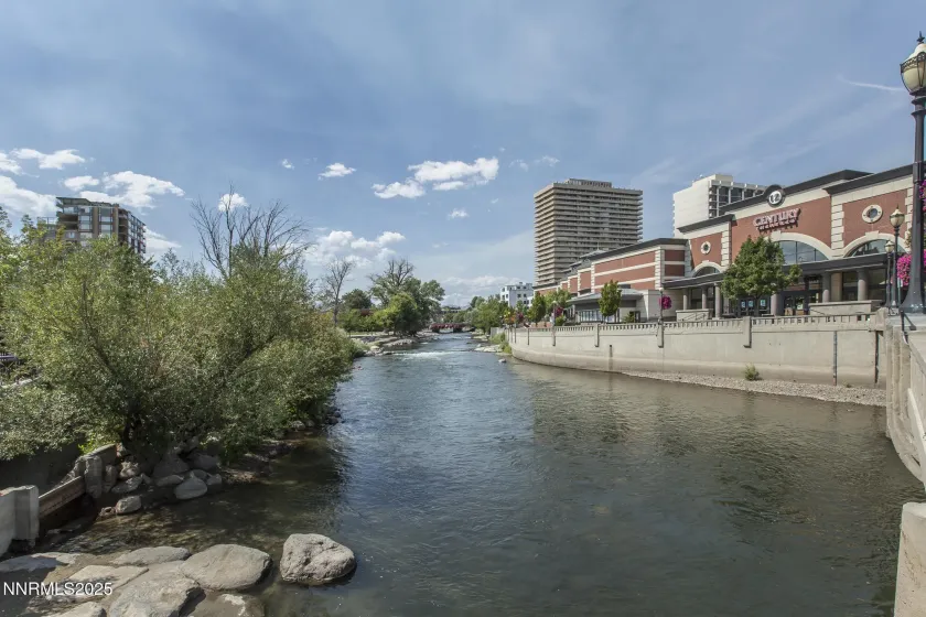 50 Sierra, Reno, Nevada 89501, 2 Bedrooms Bedrooms, ,2 BathroomsBathrooms,Residential,Residential,Sierra,250055717