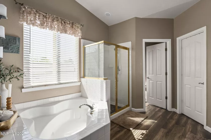 7330 Little Easy, Sparks, Nevada 89436, 3 Bedrooms Bedrooms, ,3 BathroomsBathrooms,Residential,Residential,Little Easy,250055719