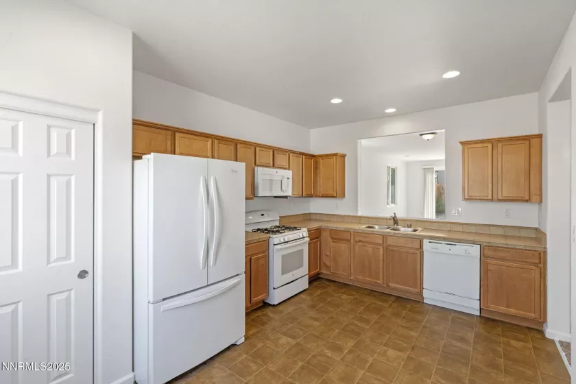 135 Catlin, Dayton, Nevada 89403, 3 Bedrooms Bedrooms, ,2 BathroomsBathrooms,Residential,Residential,Catlin,250055720