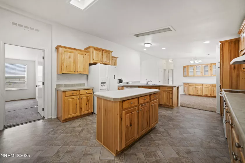 3900 Van Diest, Winnemucca, Nevada 89445, 3 Bedrooms Bedrooms, ,2 BathroomsBathrooms,Residential,Residential,Van Diest,250055721