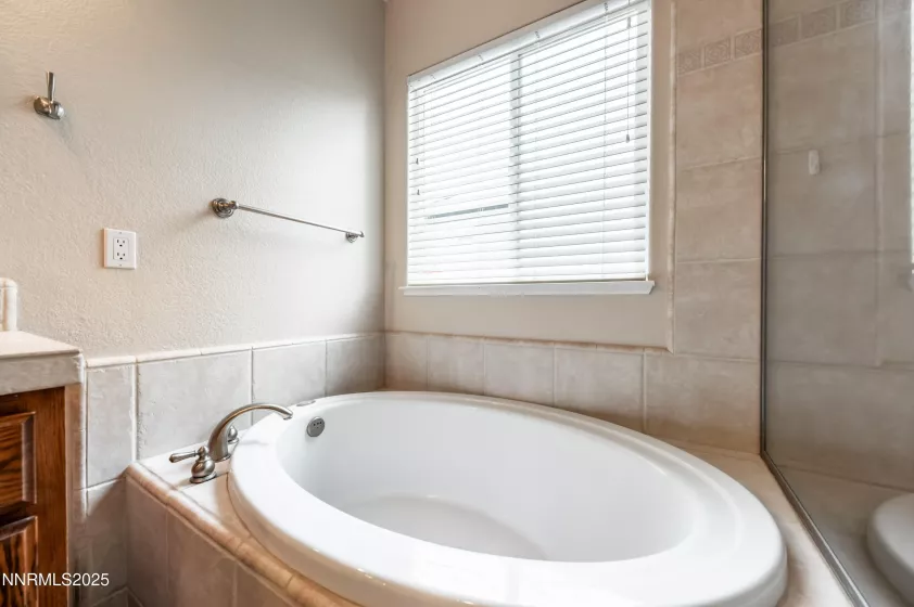 7867 Morgan Pointe, Reno, Nevada 89523, 3 Bedrooms Bedrooms, ,2 BathroomsBathrooms,Residential,Residential,Morgan Pointe,250055723