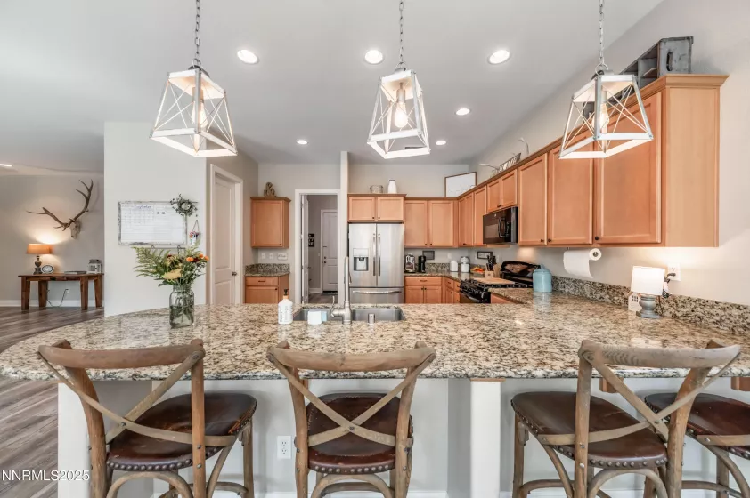 6756 Fabric, Sparks, Nevada 89436, 4 Bedrooms Bedrooms, ,3 BathroomsBathrooms,Residential,Residential,Fabric,250055727