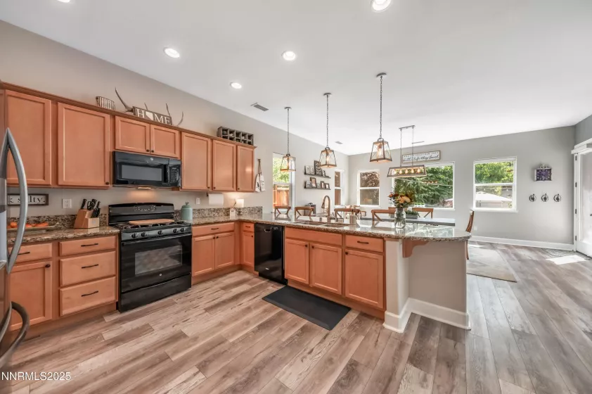 6756 Fabric, Sparks, Nevada 89436, 4 Bedrooms Bedrooms, ,3 BathroomsBathrooms,Residential,Residential,Fabric,250055727