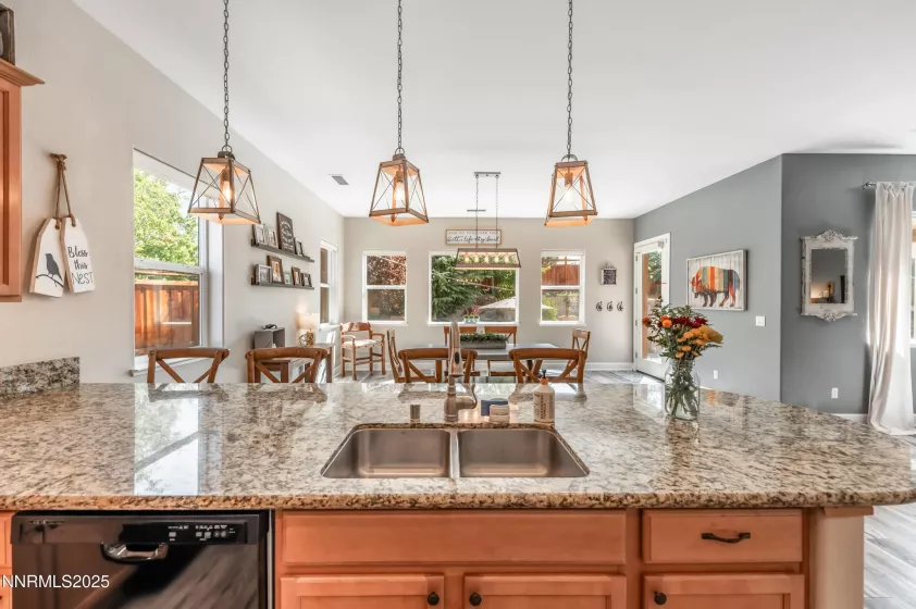 6756 Fabric, Sparks, Nevada 89436, 4 Bedrooms Bedrooms, ,3 BathroomsBathrooms,Residential,Residential,Fabric,250055727