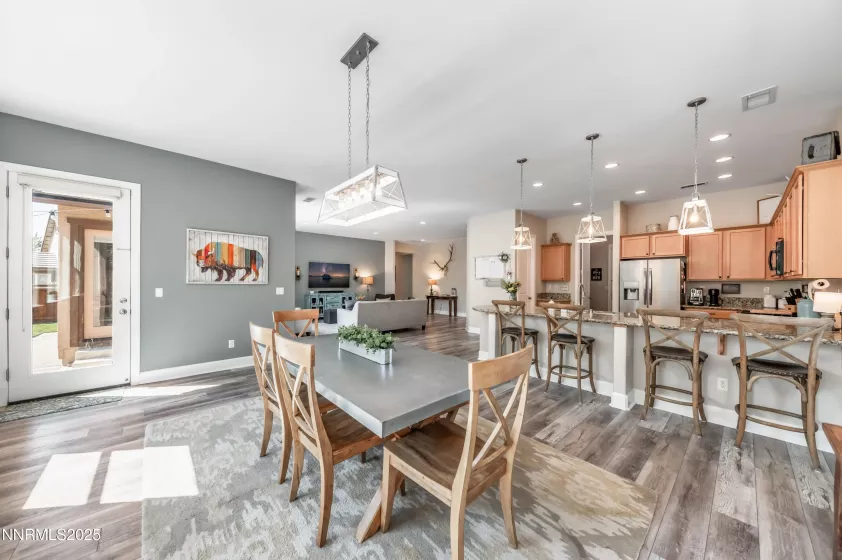 6756 Fabric, Sparks, Nevada 89436, 4 Bedrooms Bedrooms, ,3 BathroomsBathrooms,Residential,Residential,Fabric,250055727