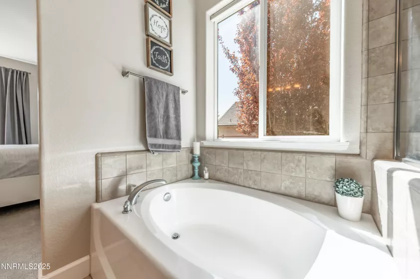 6756 Fabric, Sparks, Nevada 89436, 4 Bedrooms Bedrooms, ,3 BathroomsBathrooms,Residential,Residential,Fabric,250055727