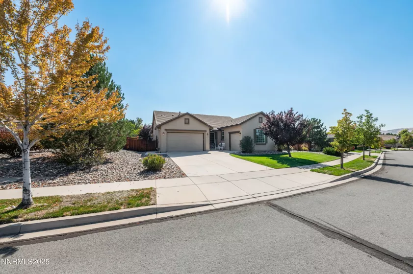 6756 Fabric, Sparks, Nevada 89436, 4 Bedrooms Bedrooms, ,3 BathroomsBathrooms,Residential,Residential,Fabric,250055727