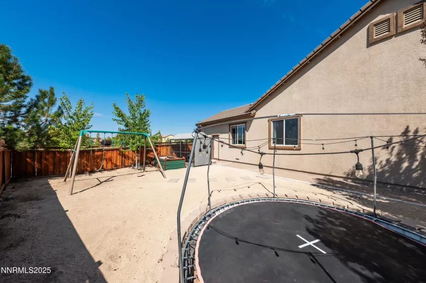 6756 Fabric, Sparks, Nevada 89436, 4 Bedrooms Bedrooms, ,3 BathroomsBathrooms,Residential,Residential,Fabric,250055727