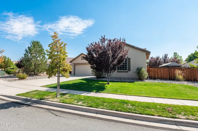6756 Fabric, Sparks, Nevada 89436, 4 Bedrooms Bedrooms, ,3 BathroomsBathrooms,Residential,Residential,Fabric,250055727