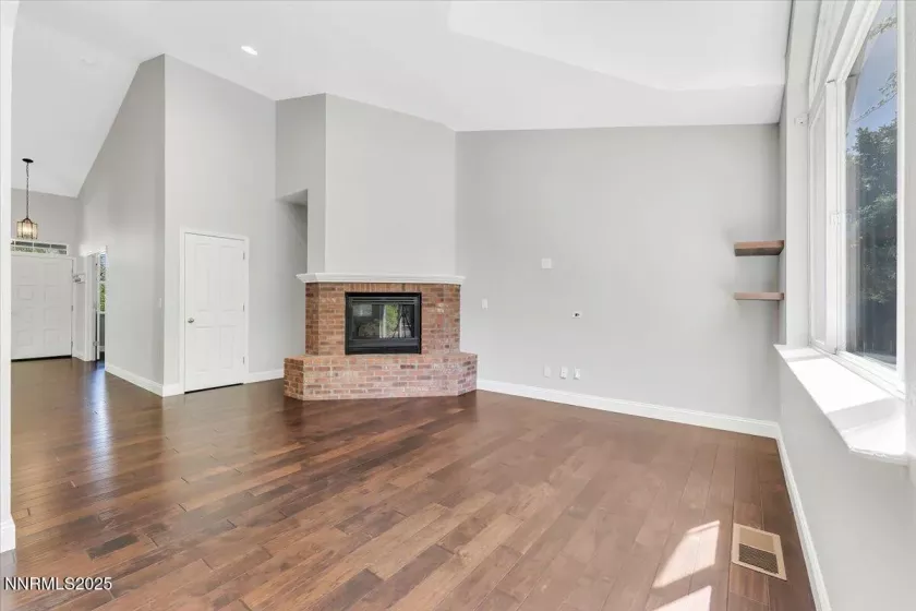 4559 Village Green, Reno, Nevada 89519, 3 Bedrooms Bedrooms, ,2 BathroomsBathrooms,Residential,Residential,Village Green,250055726