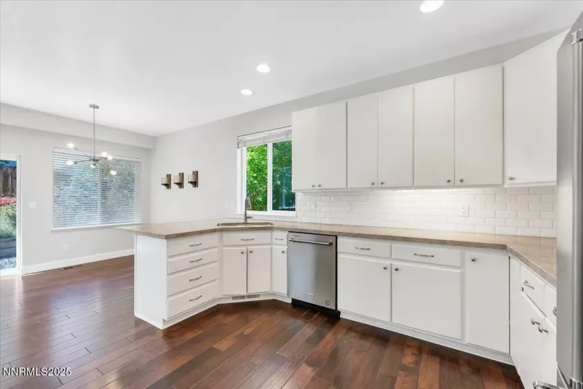 4559 Village Green, Reno, Nevada 89519, 3 Bedrooms Bedrooms, ,2 BathroomsBathrooms,Residential,Residential,Village Green,250055726