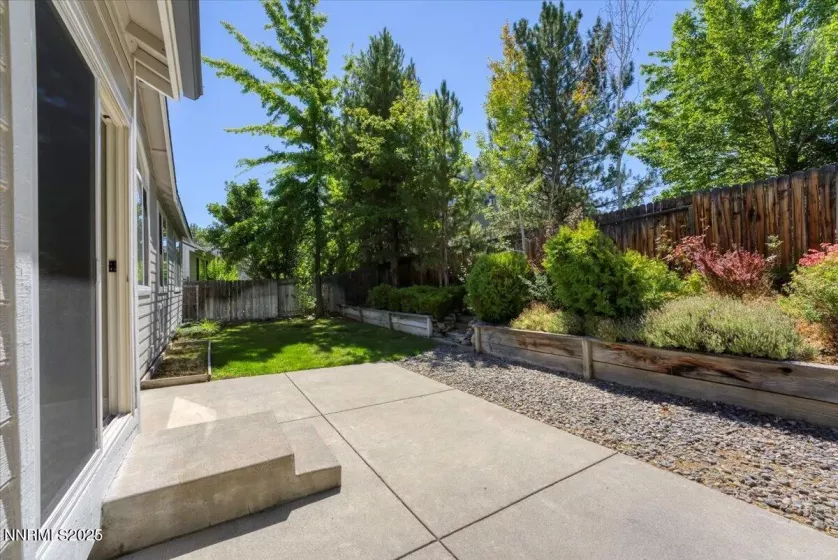 4559 Village Green, Reno, Nevada 89519, 3 Bedrooms Bedrooms, ,2 BathroomsBathrooms,Residential,Residential,Village Green,250055726