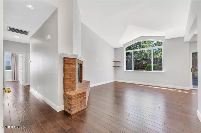4559 Village Green, Reno, Nevada 89519, 3 Bedrooms Bedrooms, ,2 BathroomsBathrooms,Residential,Residential,Village Green,250055726