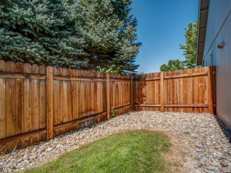 1343 Petar, Gardnerville, Nevada 89410, 2 Bedrooms Bedrooms, ,2 BathroomsBathrooms,Residential,Residential,Petar,250055731