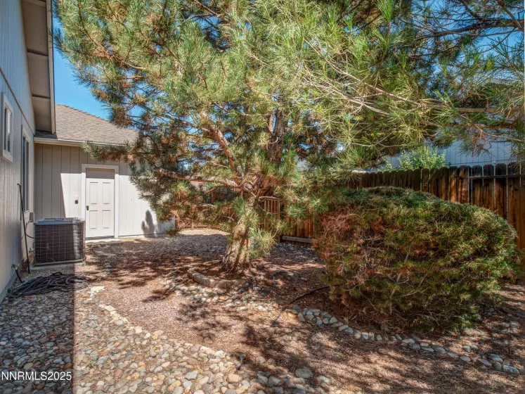 1343 Petar, Gardnerville, Nevada 89410, 2 Bedrooms Bedrooms, ,2 BathroomsBathrooms,Residential,Residential,Petar,250055731
