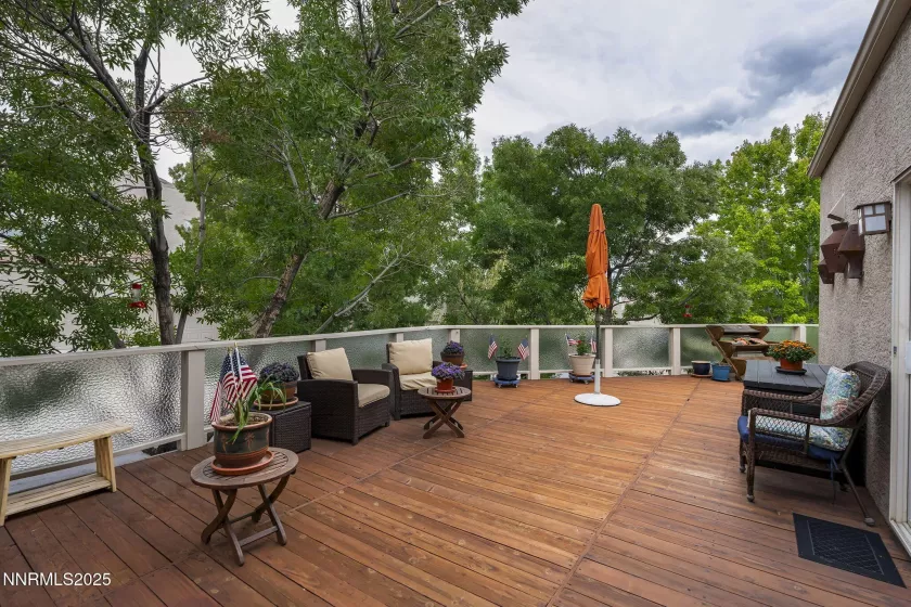 2556 Edgerock, Reno, Nevada 89519, 3 Bedrooms Bedrooms, ,3 BathroomsBathrooms,Residential,Residential,Edgerock,250055737