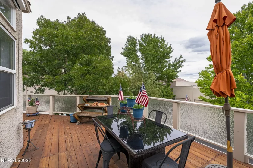 2556 Edgerock, Reno, Nevada 89519, 3 Bedrooms Bedrooms, ,3 BathroomsBathrooms,Residential,Residential,Edgerock,250055737