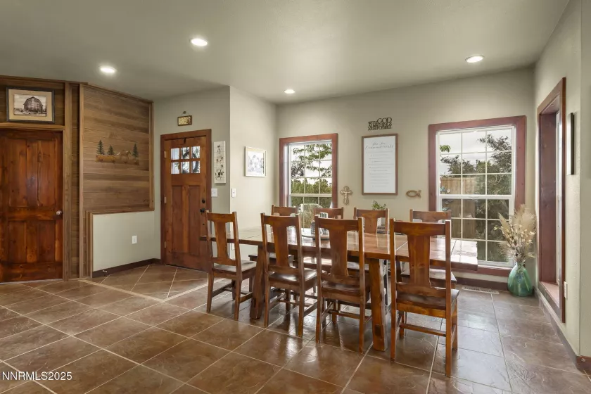 1255 Bedell, Reno, Nevada 89508, 3 Bedrooms Bedrooms, ,2 BathroomsBathrooms,Residential,Residential,Bedell,250055741