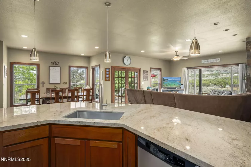1255 Bedell, Reno, Nevada 89508, 3 Bedrooms Bedrooms, ,2 BathroomsBathrooms,Residential,Residential,Bedell,250055741