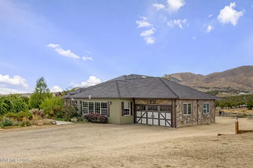 1255 Bedell, Reno, Nevada 89508, 3 Bedrooms Bedrooms, ,2 BathroomsBathrooms,Residential,Residential,Bedell,250055741