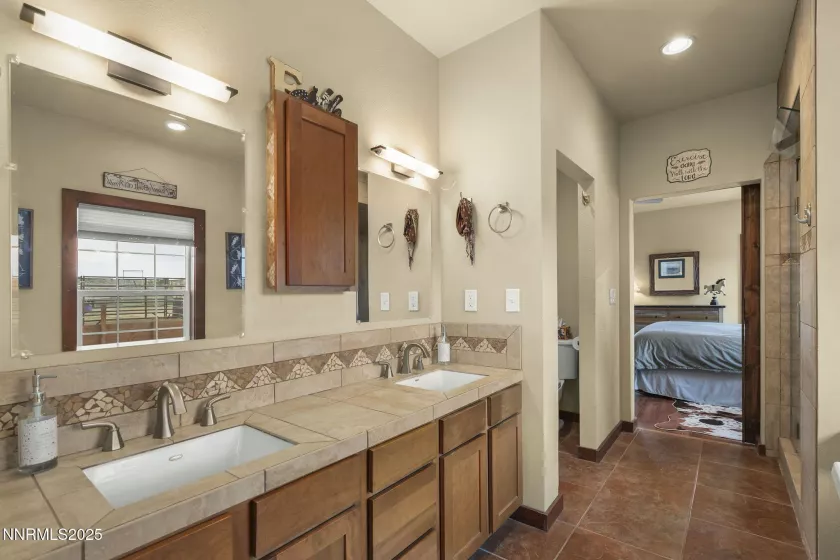1255 Bedell, Reno, Nevada 89508, 3 Bedrooms Bedrooms, ,2 BathroomsBathrooms,Residential,Residential,Bedell,250055741