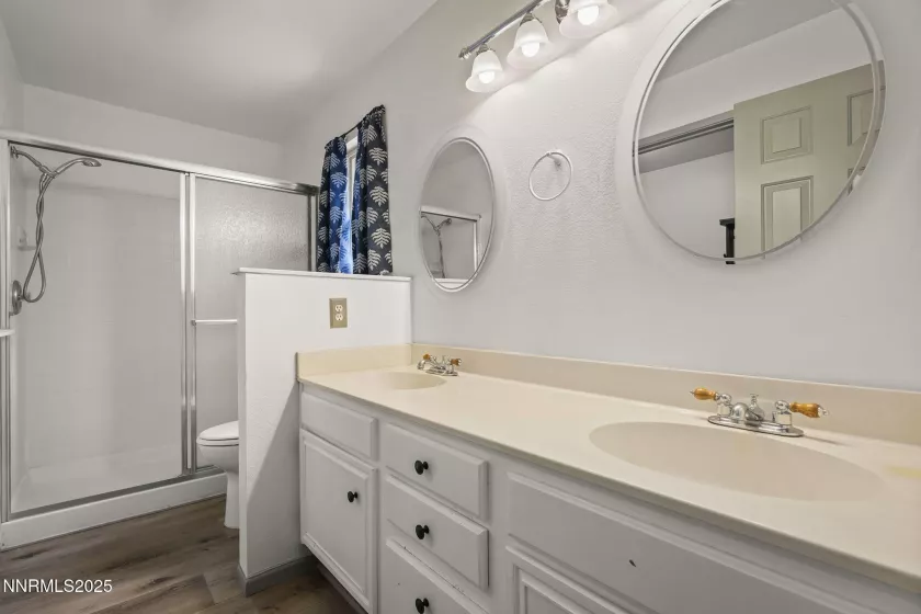 7690 Deep Bay, Reno, Nevada 89506, 4 Bedrooms Bedrooms, ,2 BathroomsBathrooms,Residential,Residential,Deep Bay,250055740