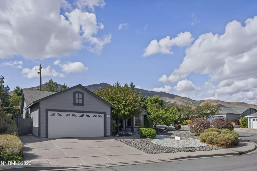 7690 Deep Bay, Reno, Nevada 89506, 4 Bedrooms Bedrooms, ,2 BathroomsBathrooms,Residential,Residential,Deep Bay,250055740