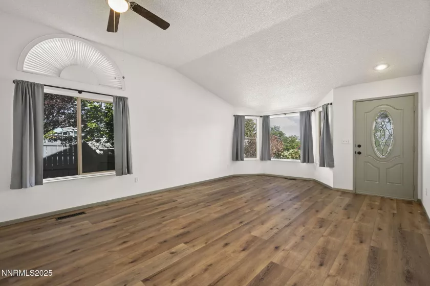 7690 Deep Bay, Reno, Nevada 89506, 4 Bedrooms Bedrooms, ,2 BathroomsBathrooms,Residential,Residential,Deep Bay,250055740