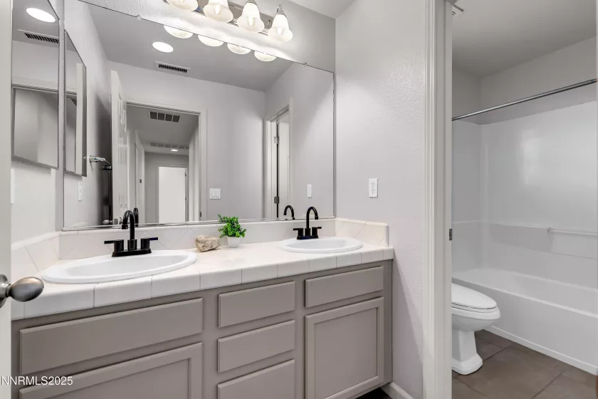 1980 Lonesome Spur, Reno, Nevada 89521, 5 Bedrooms Bedrooms, ,3 BathroomsBathrooms,Residential,Residential,Lonesome Spur,250055744