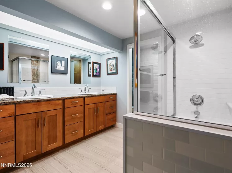 1200 Riverside, Reno, Nevada 89503, 2 Bedrooms Bedrooms, ,2 BathroomsBathrooms,Residential,Residential,Riverside,250055746