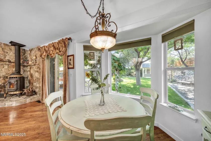 985 Hillside, Carson City, Nevada 89705, 3 Bedrooms Bedrooms, ,2 BathroomsBathrooms,Residential,Residential,Hillside,250055747