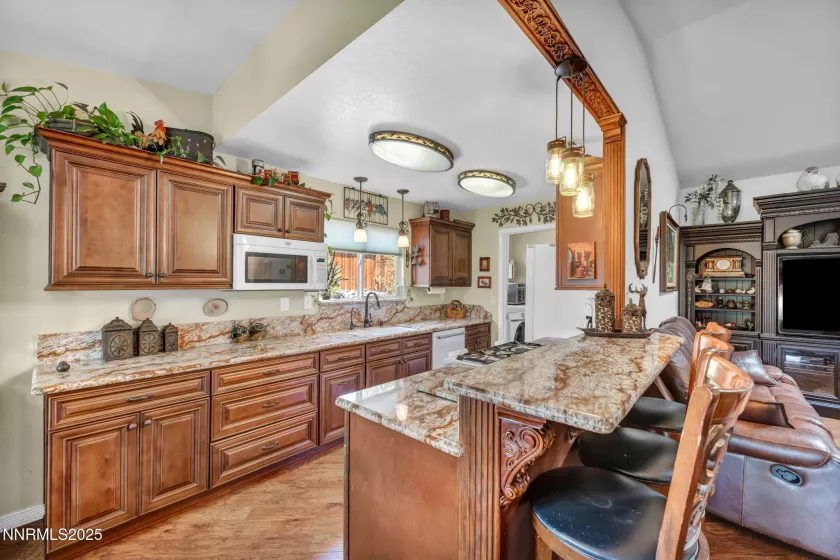 985 Hillside, Carson City, Nevada 89705, 3 Bedrooms Bedrooms, ,2 BathroomsBathrooms,Residential,Residential,Hillside,250055747