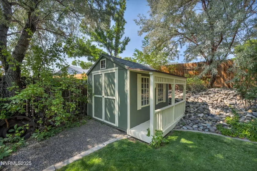 985 Hillside, Carson City, Nevada 89705, 3 Bedrooms Bedrooms, ,2 BathroomsBathrooms,Residential,Residential,Hillside,250055747