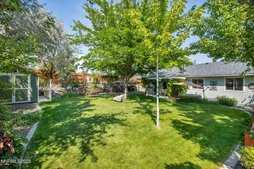 985 Hillside, Carson City, Nevada 89705, 3 Bedrooms Bedrooms, ,2 BathroomsBathrooms,Residential,Residential,Hillside,250055747