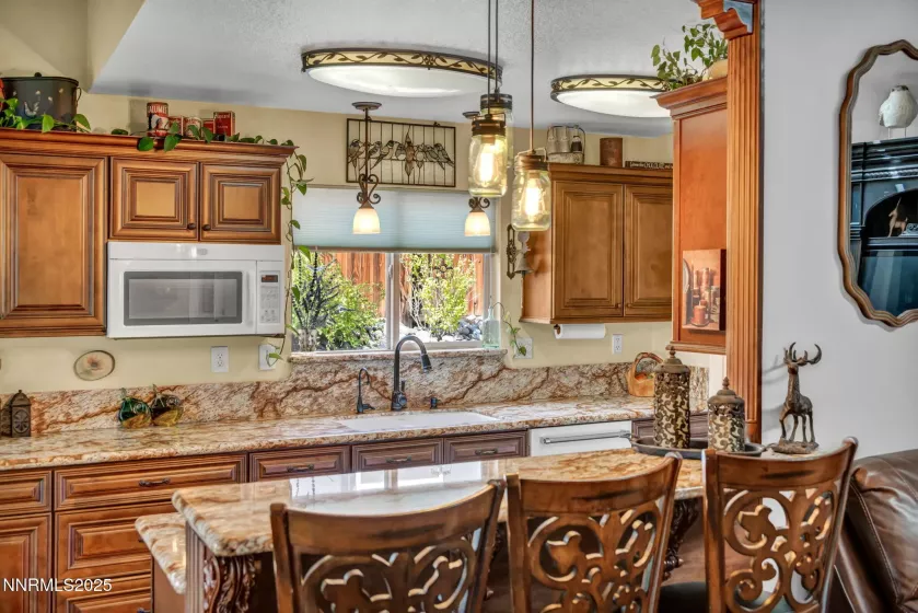 985 Hillside, Carson City, Nevada 89705, 3 Bedrooms Bedrooms, ,2 BathroomsBathrooms,Residential,Residential,Hillside,250055747