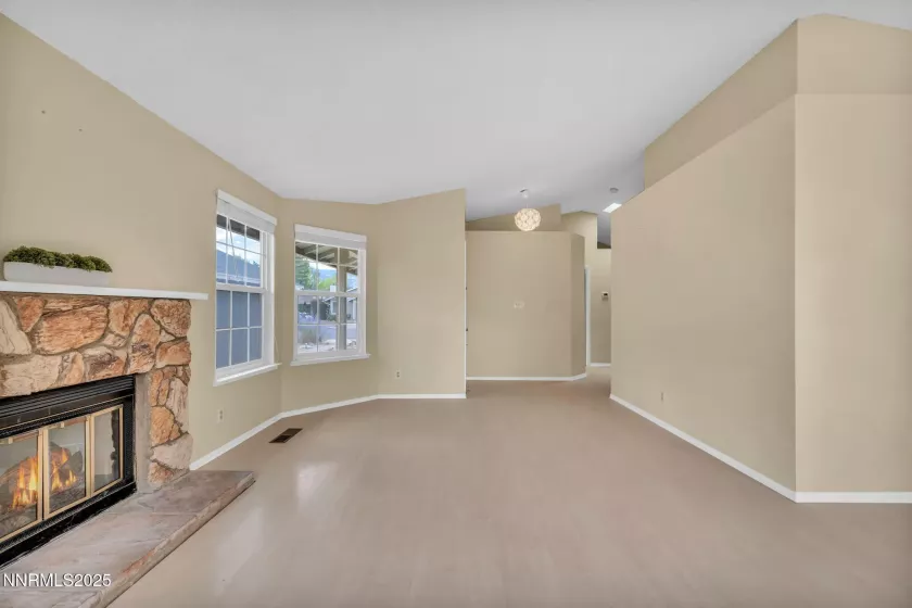 6087 White Water, Reno, Nevada 89523, 2 Bedrooms Bedrooms, ,2 BathroomsBathrooms,Residential,Residential,White Water,250055748
