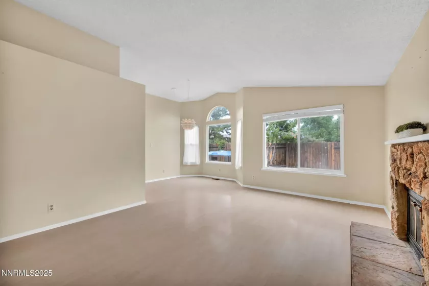 6087 White Water, Reno, Nevada 89523, 2 Bedrooms Bedrooms, ,2 BathroomsBathrooms,Residential,Residential,White Water,250055748