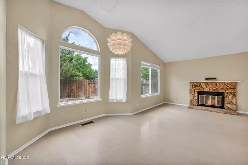 6087 White Water, Reno, Nevada 89523, 2 Bedrooms Bedrooms, ,2 BathroomsBathrooms,Residential,Residential,White Water,250055748