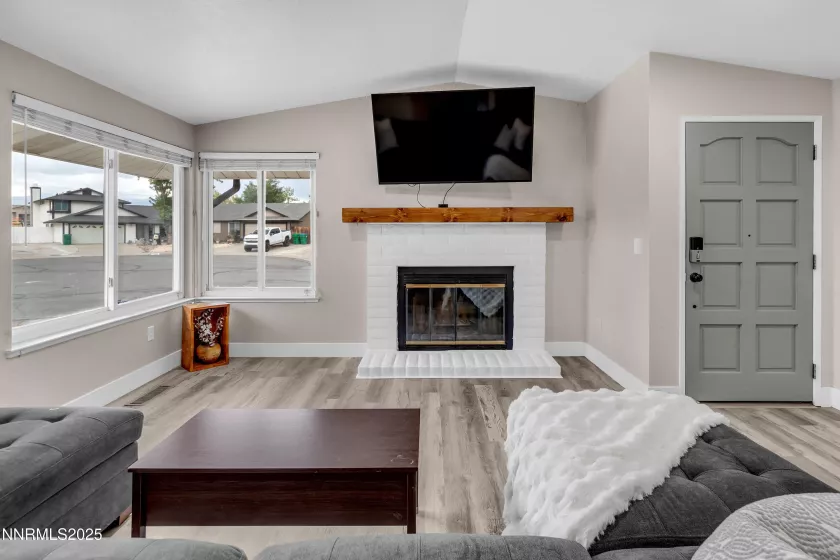 1295 Pullman, Sparks, Nevada 89434, 2 Bedrooms Bedrooms, ,2 BathroomsBathrooms,Residential,Residential,Pullman,250055751