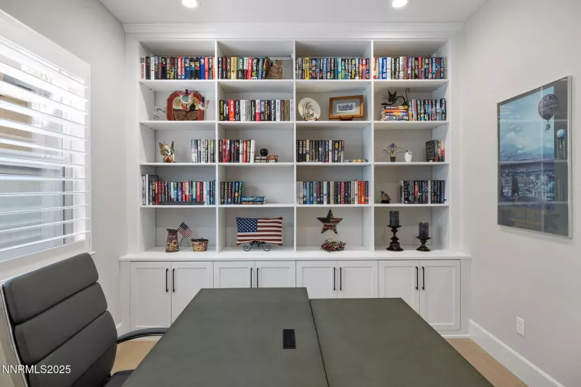 5518 Dapplegray, Reno, Nevada 89511, 2 Bedrooms Bedrooms, ,3 BathroomsBathrooms,Residential,Residential,Dapplegray,250055750