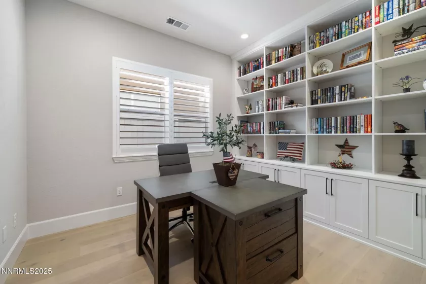 5518 Dapplegray, Reno, Nevada 89511, 2 Bedrooms Bedrooms, ,3 BathroomsBathrooms,Residential,Residential,Dapplegray,250055750